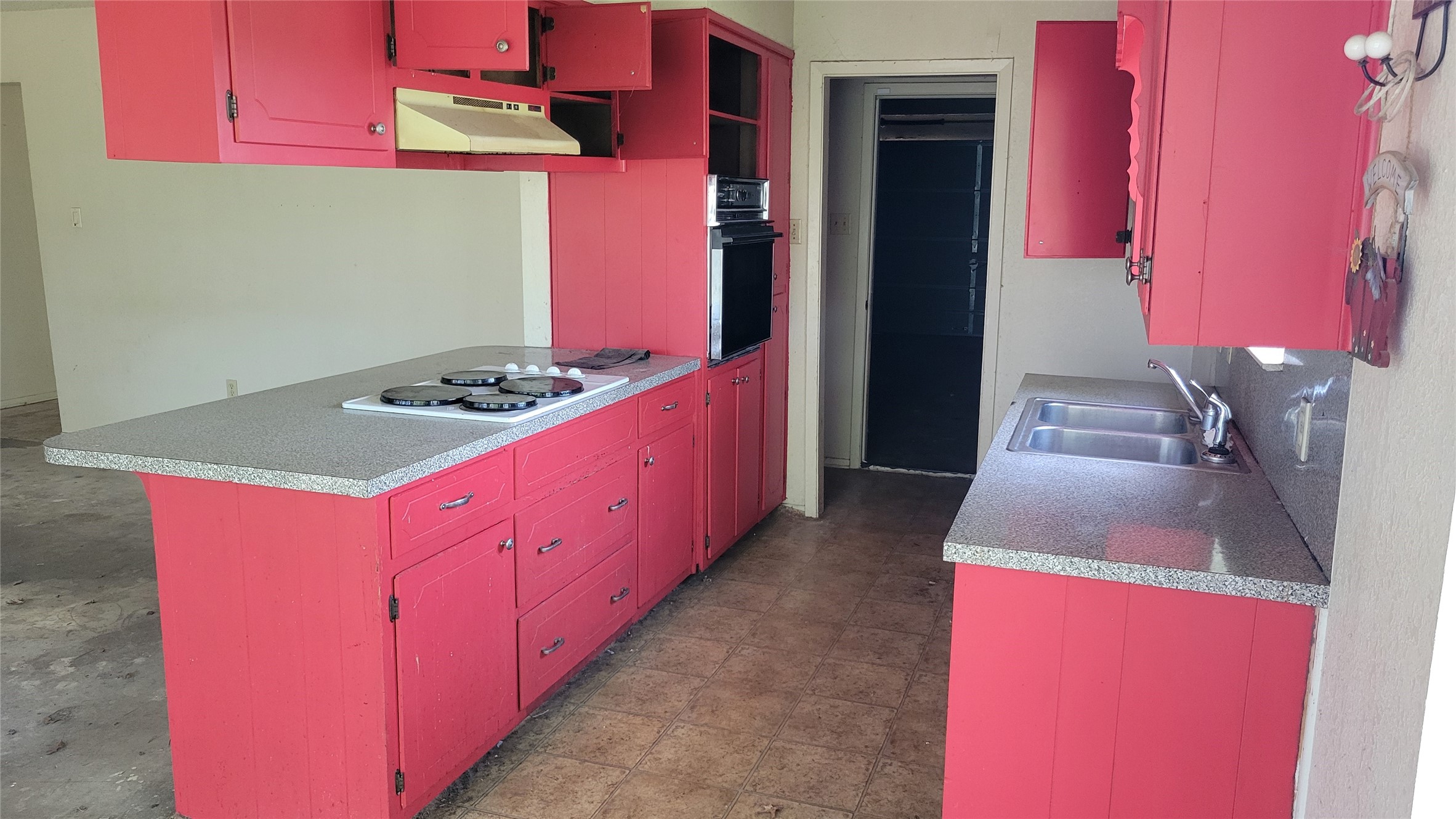 902 S Old Temple Road Hewitt TX 76643