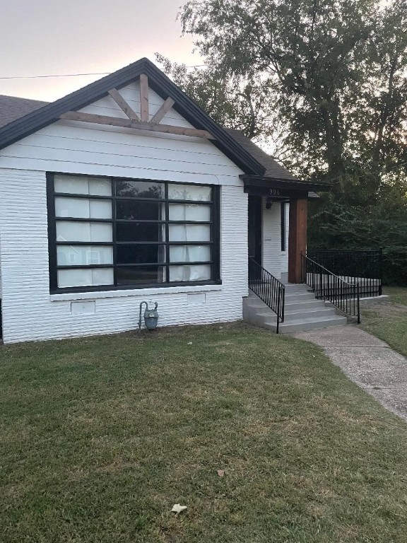 906 E Tarrant Street Bowie TX 76230