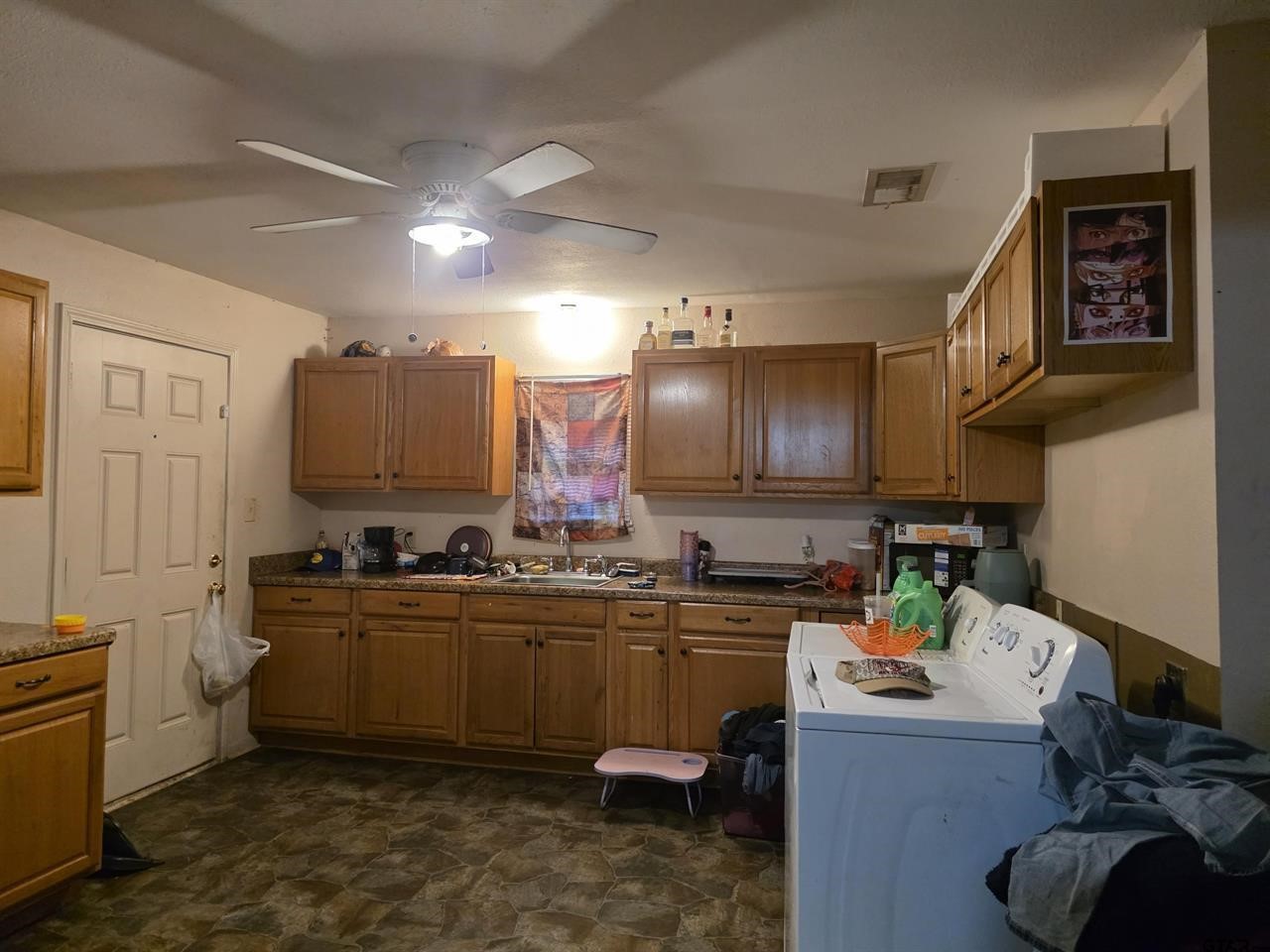 300 Walnut Naples TX 75568