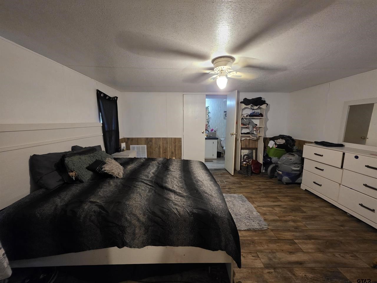 300 Walnut Naples TX 75568