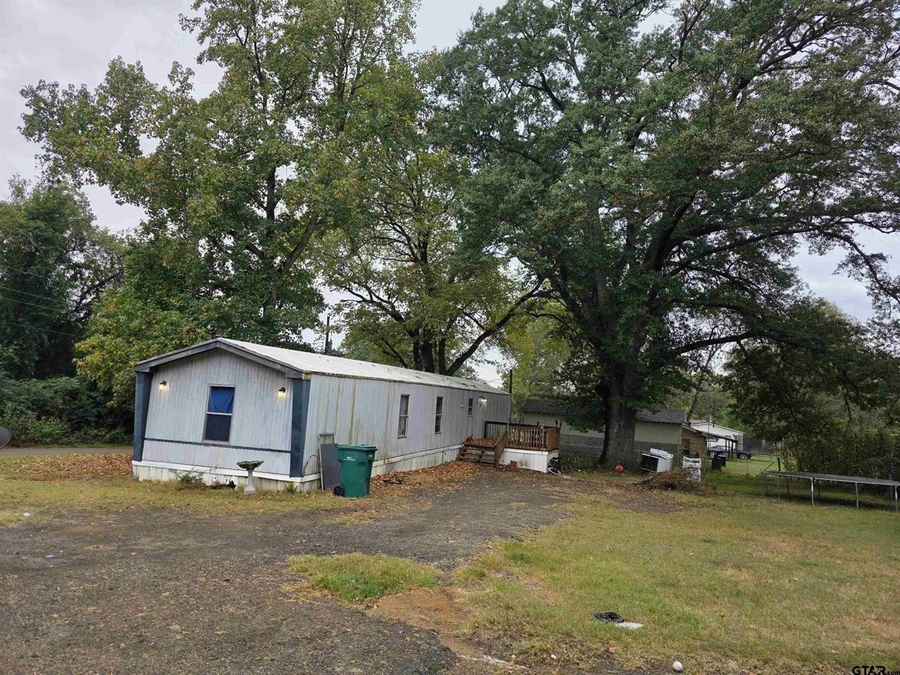 300 Walnut Naples TX 75568
