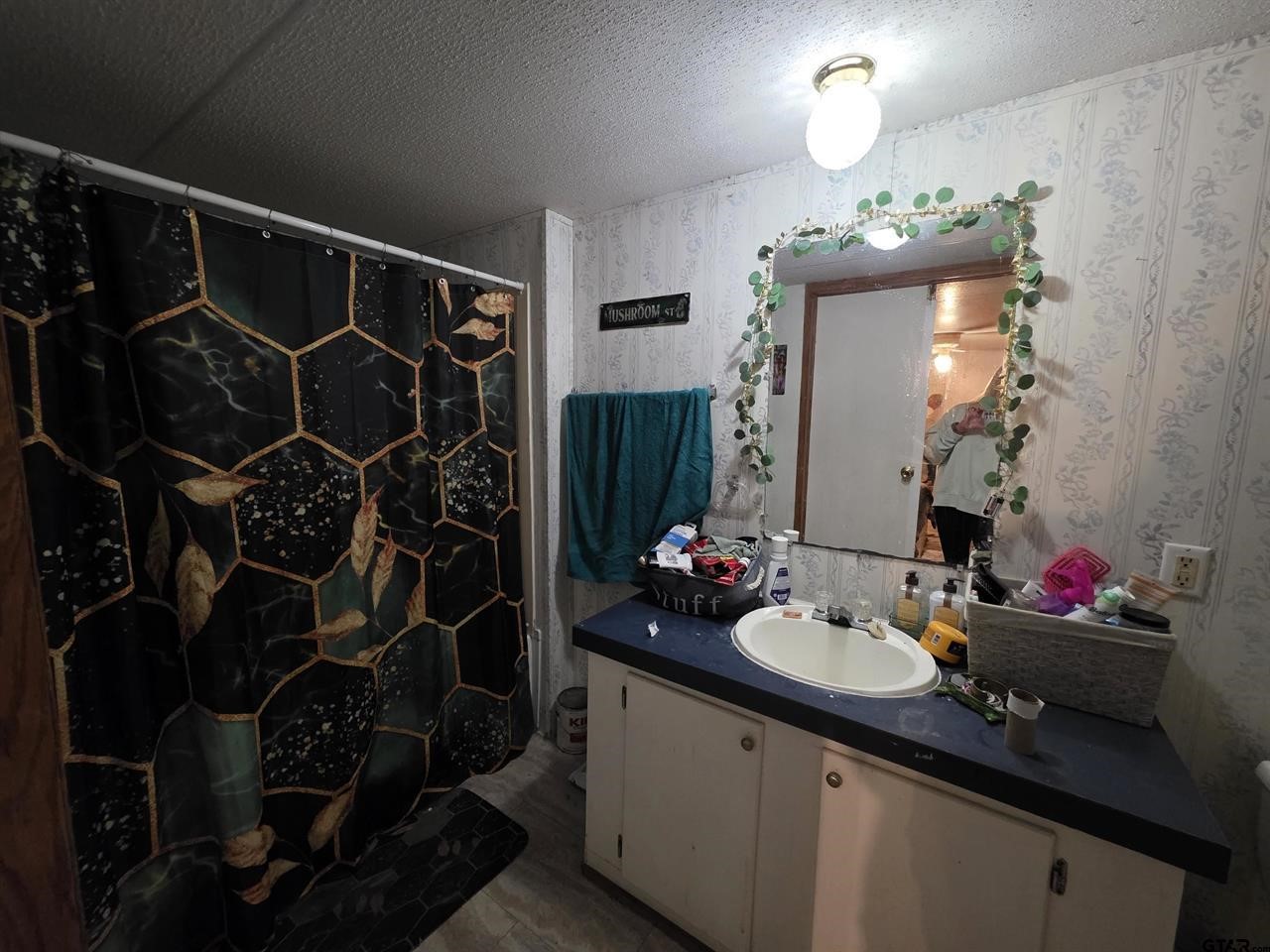 300 Walnut Naples TX 75568