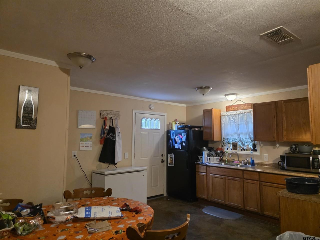 300 Walnut Naples TX 75568