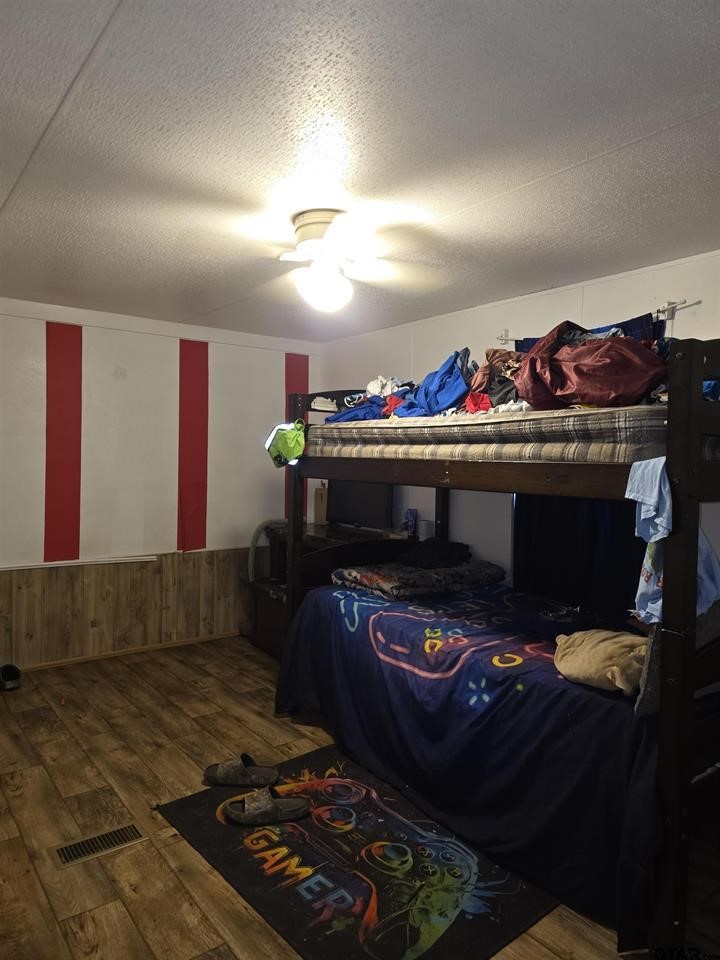 300 Walnut Naples TX 75568