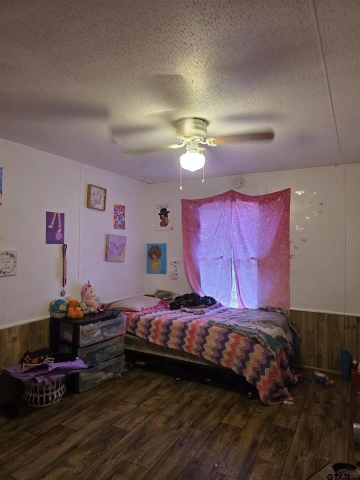 300 Walnut Naples TX 75568