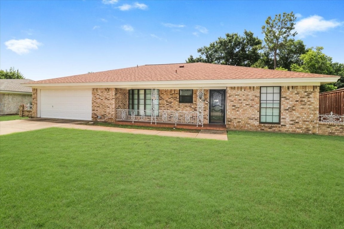 321 Cannon Drive Hurst TX 76054