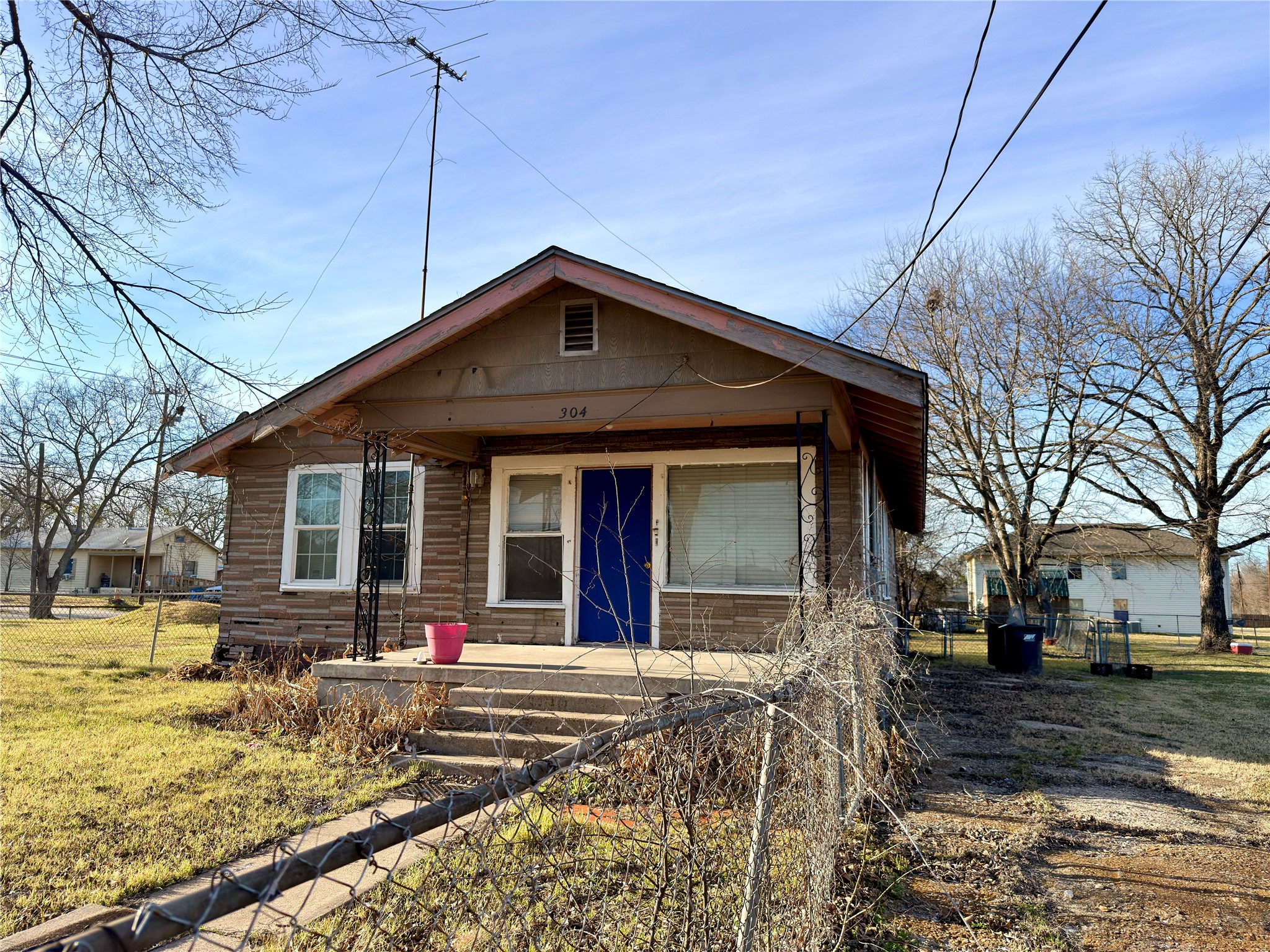 304 E 1st Avenue Corsicana TX 75110