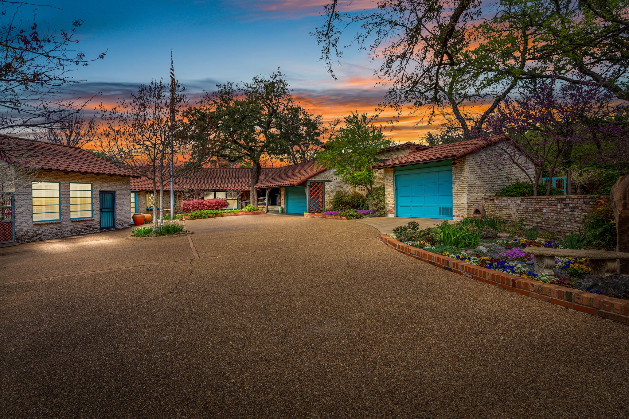305 Crestwood Drive Fort Worth TX 76107