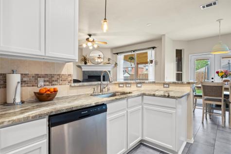 2815 S Serrano Grand Prairie TX 75054
