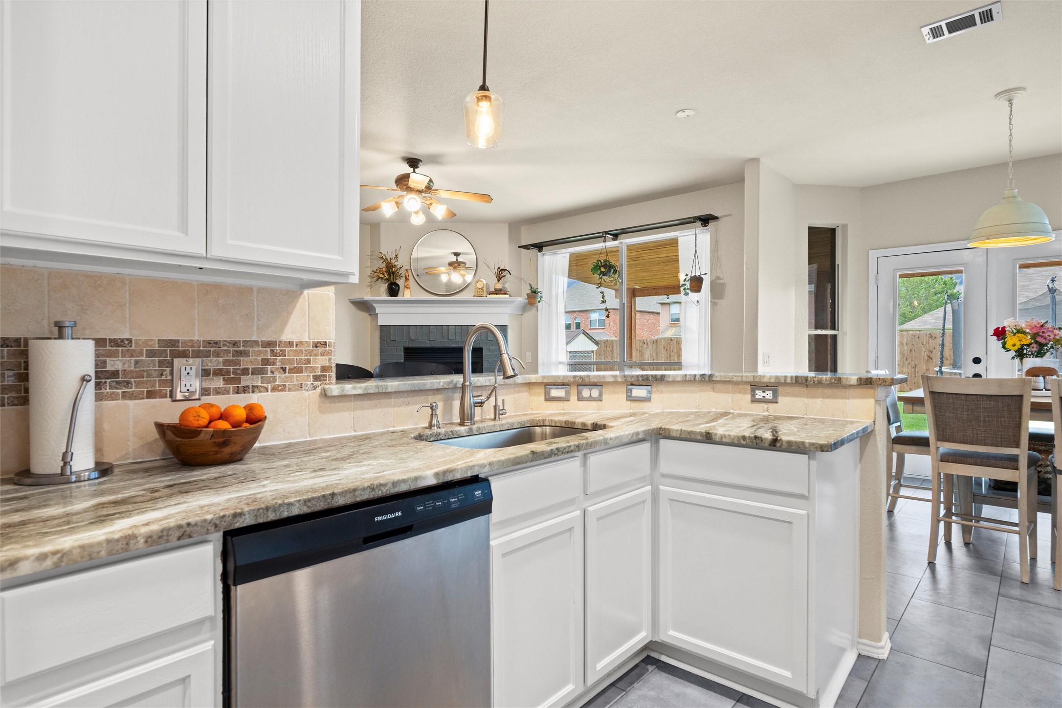 2815 S Serrano Grand Prairie TX 75054