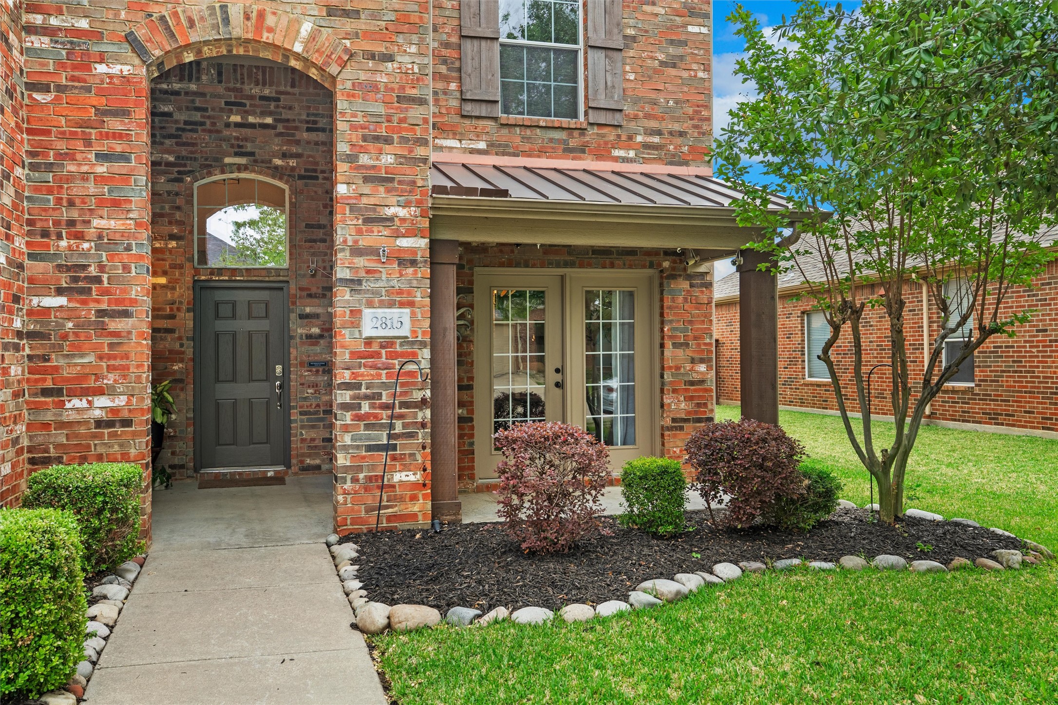 2815 S Serrano Grand Prairie TX 75054