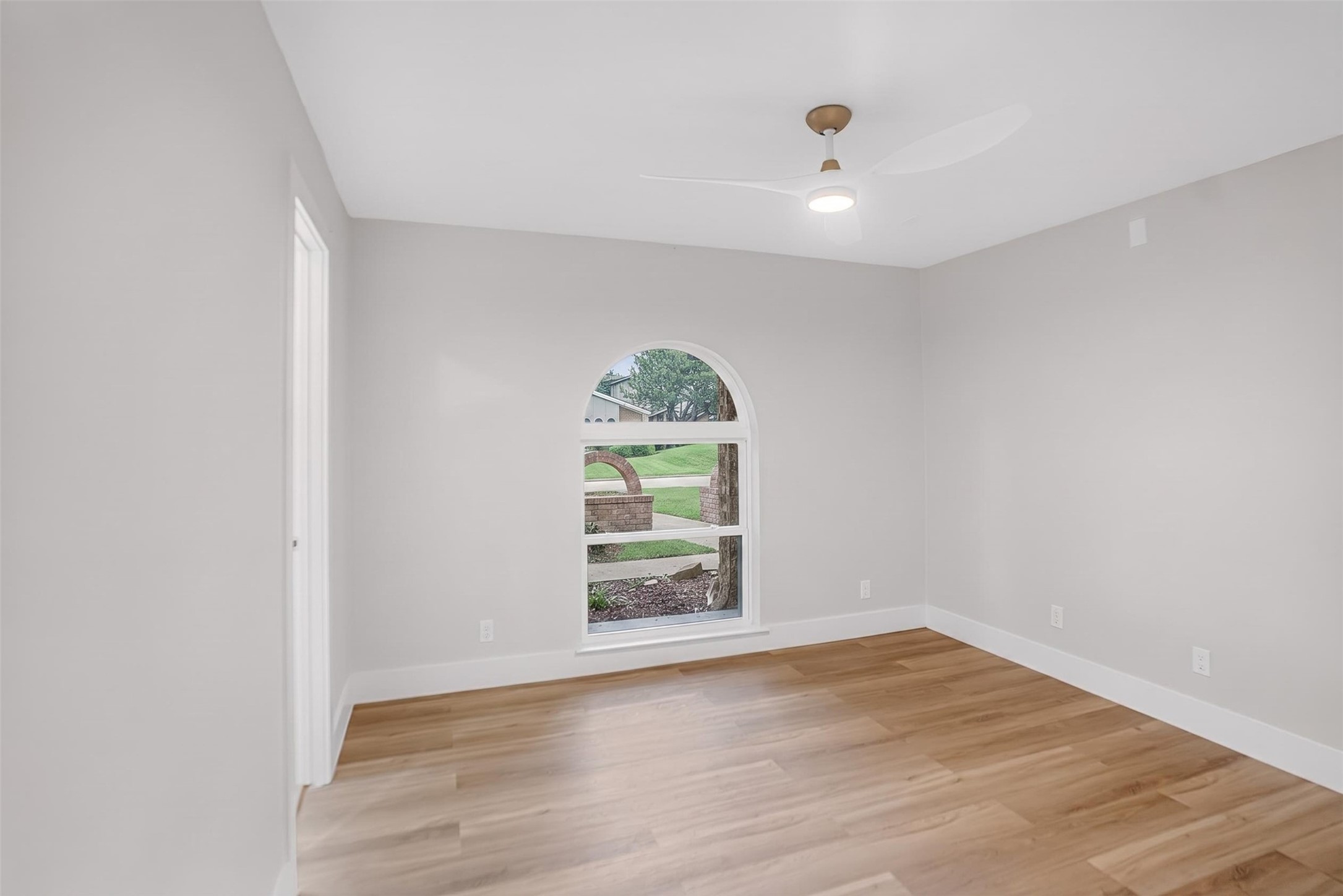 1716 Cynthia Lane Hurst TX 76054