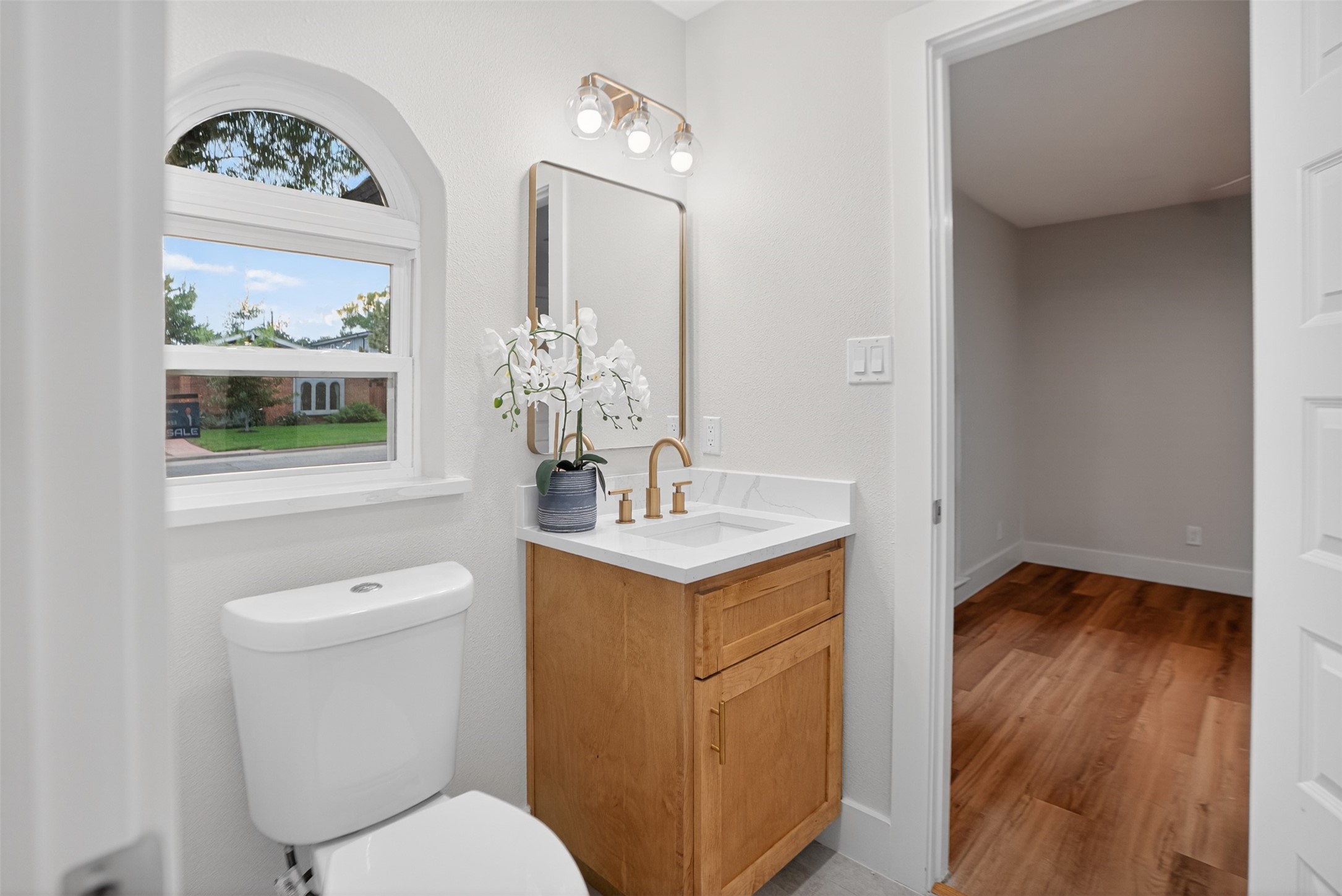 1716 Cynthia Lane Hurst TX 76054