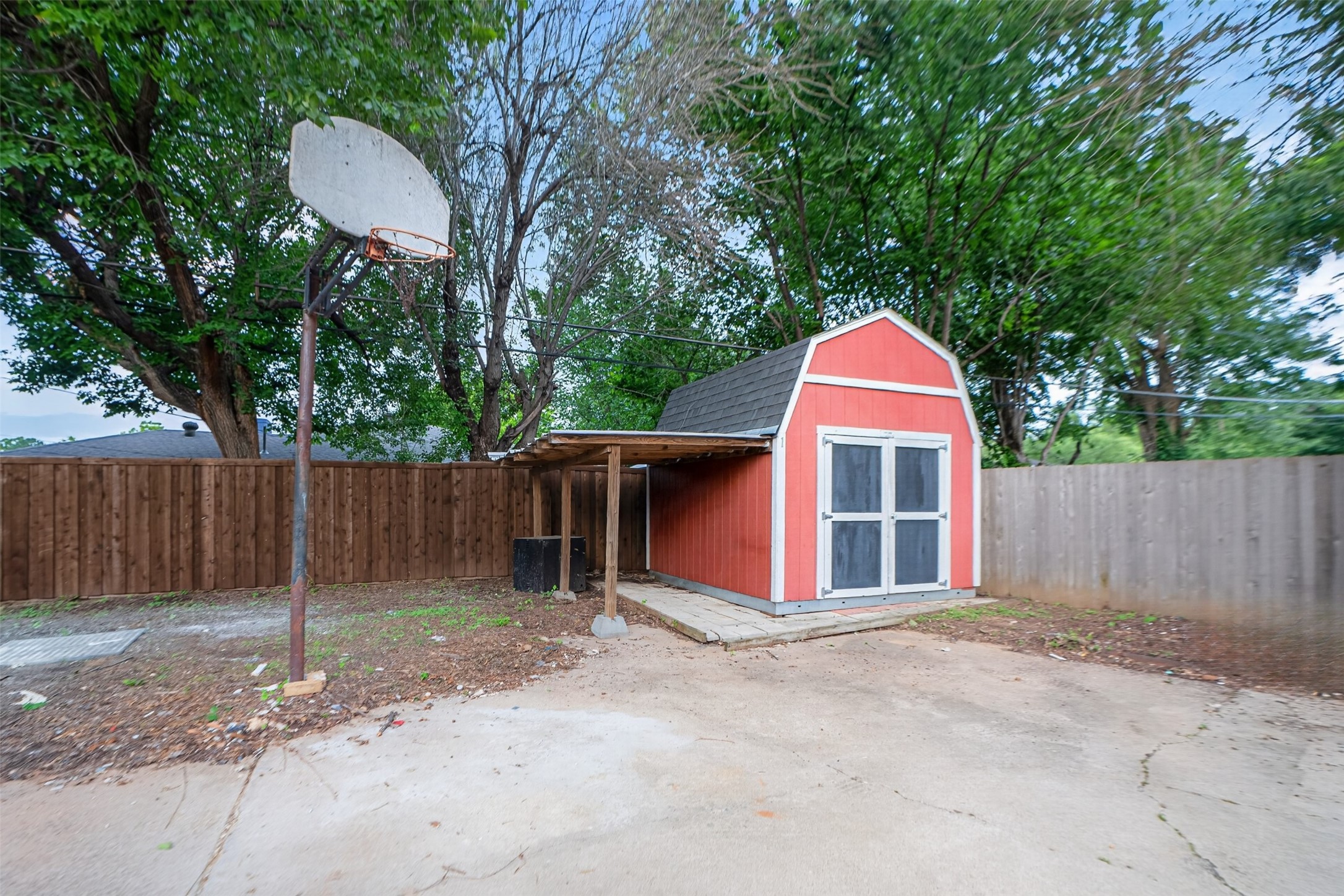 1716 Cynthia Lane Hurst TX 76054