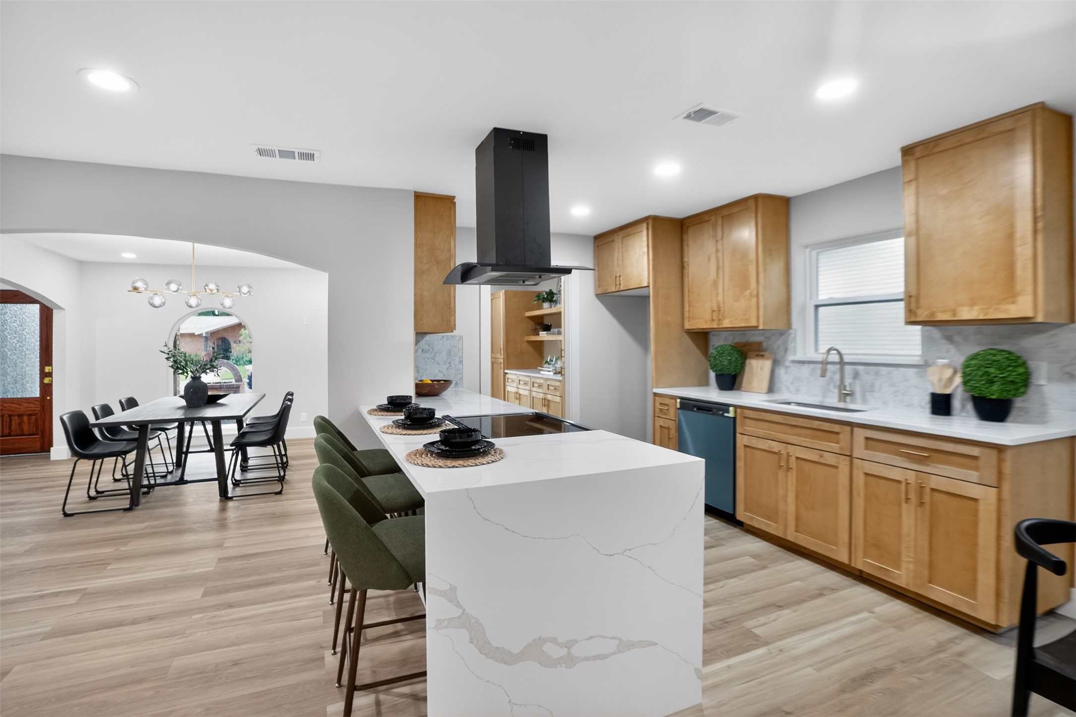 1716 Cynthia Lane Hurst TX 76054