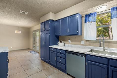 615 Whisperview Circle Granbury TX 76049