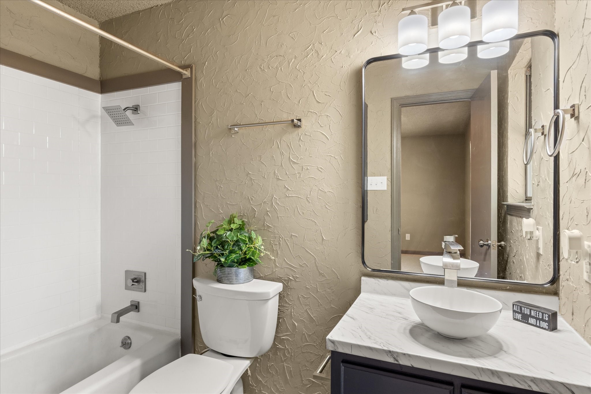 615 Whisperview Circle Granbury TX 76049