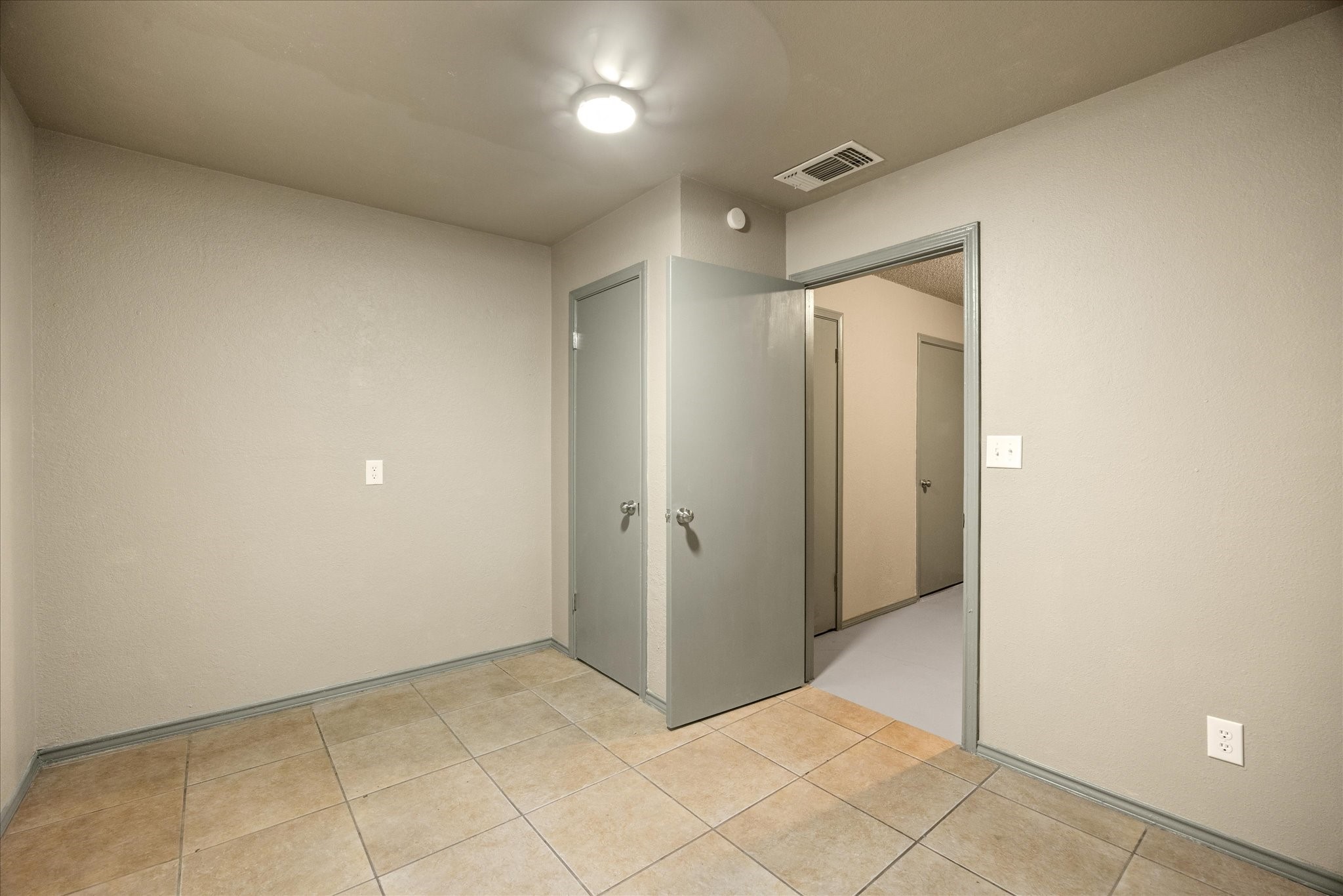 615 Whisperview Circle Granbury TX 76049
