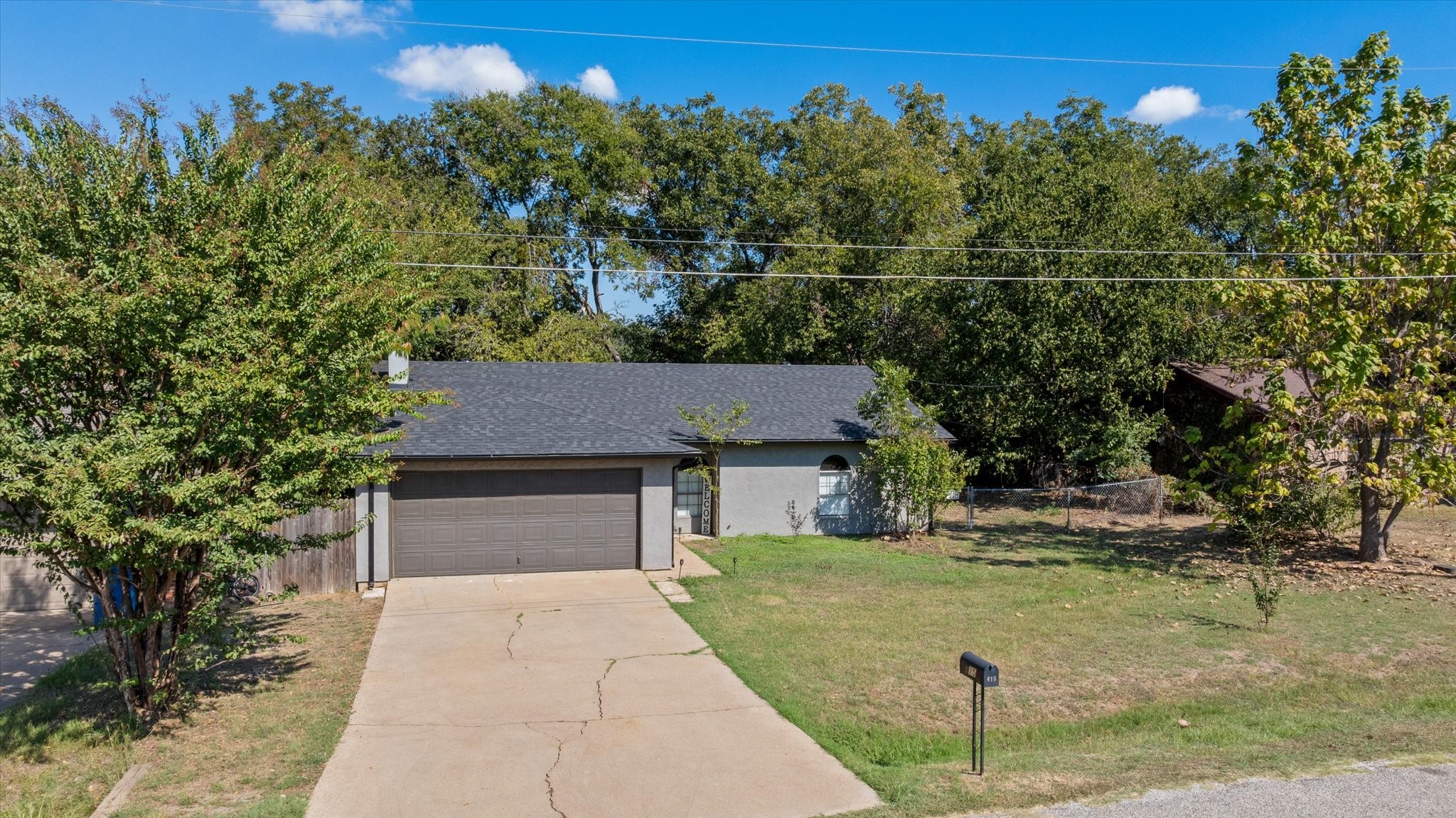 615 Whisperview Circle Granbury TX 76049