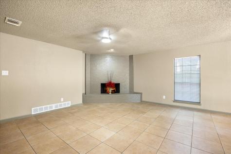 615 Whisperview Circle Granbury TX 76049