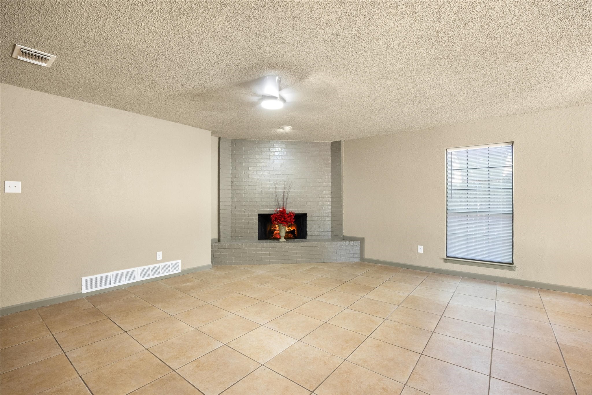 615 Whisperview Circle Granbury TX 76049