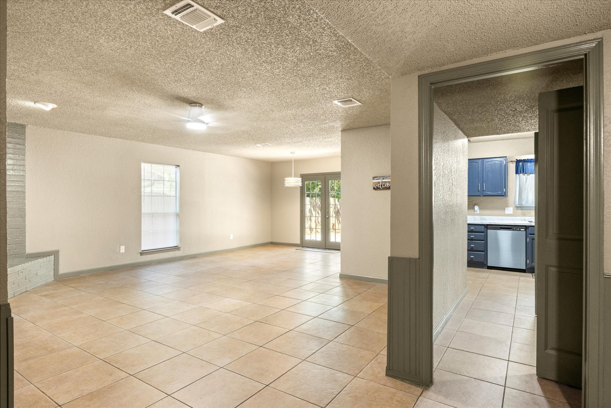 615 Whisperview Circle Granbury TX 76049