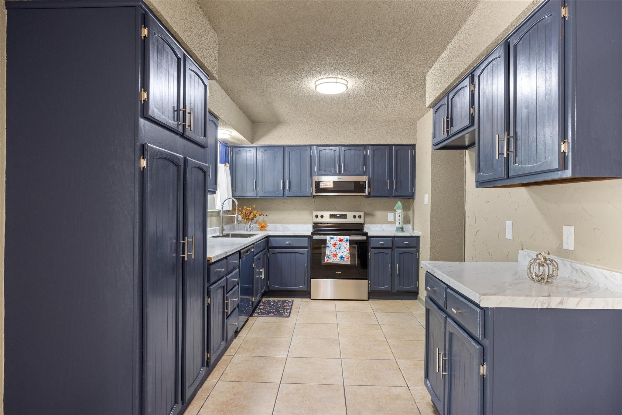 615 Whisperview Circle Granbury TX 76049