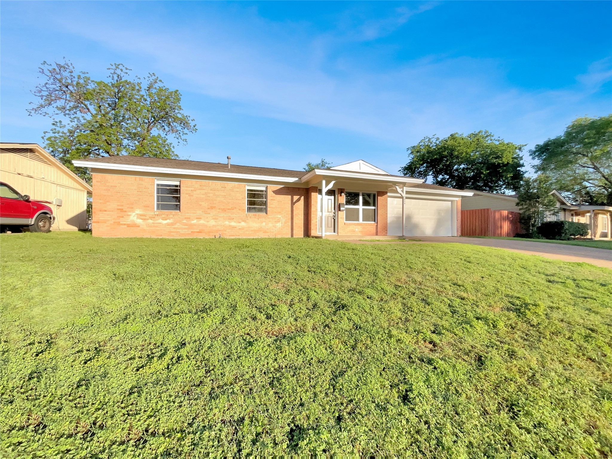 2039 Salem Street Irving TX 75061