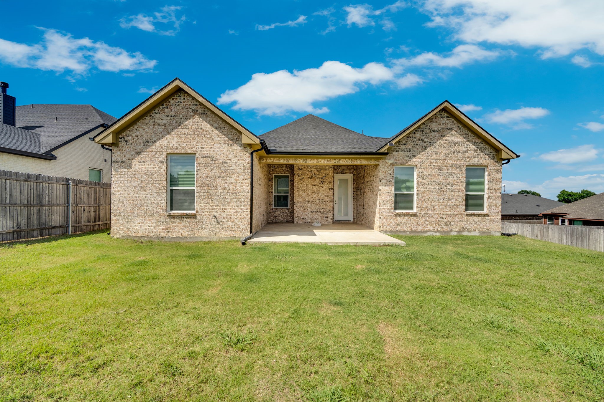 702 Chester Court Ennis TX 75119