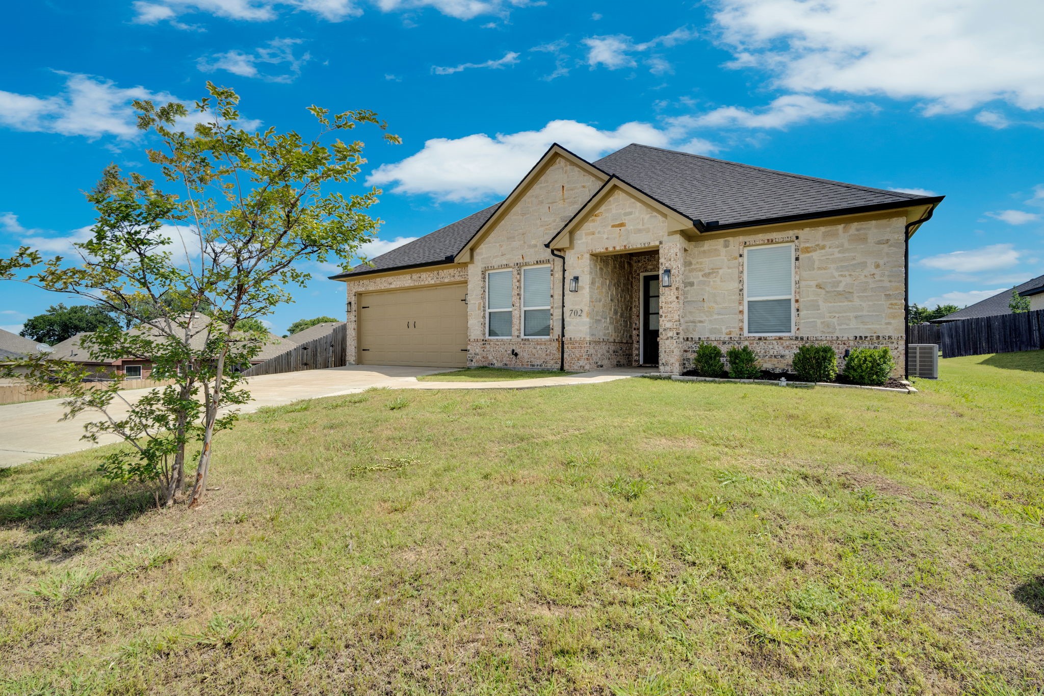 702 Chester Court Ennis TX 75119