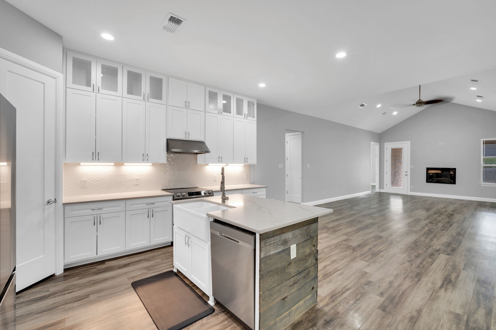 702 Chester Court Ennis TX 75119