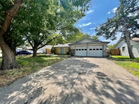 1810 Santa Cruz Court Grand Prairie TX 75051