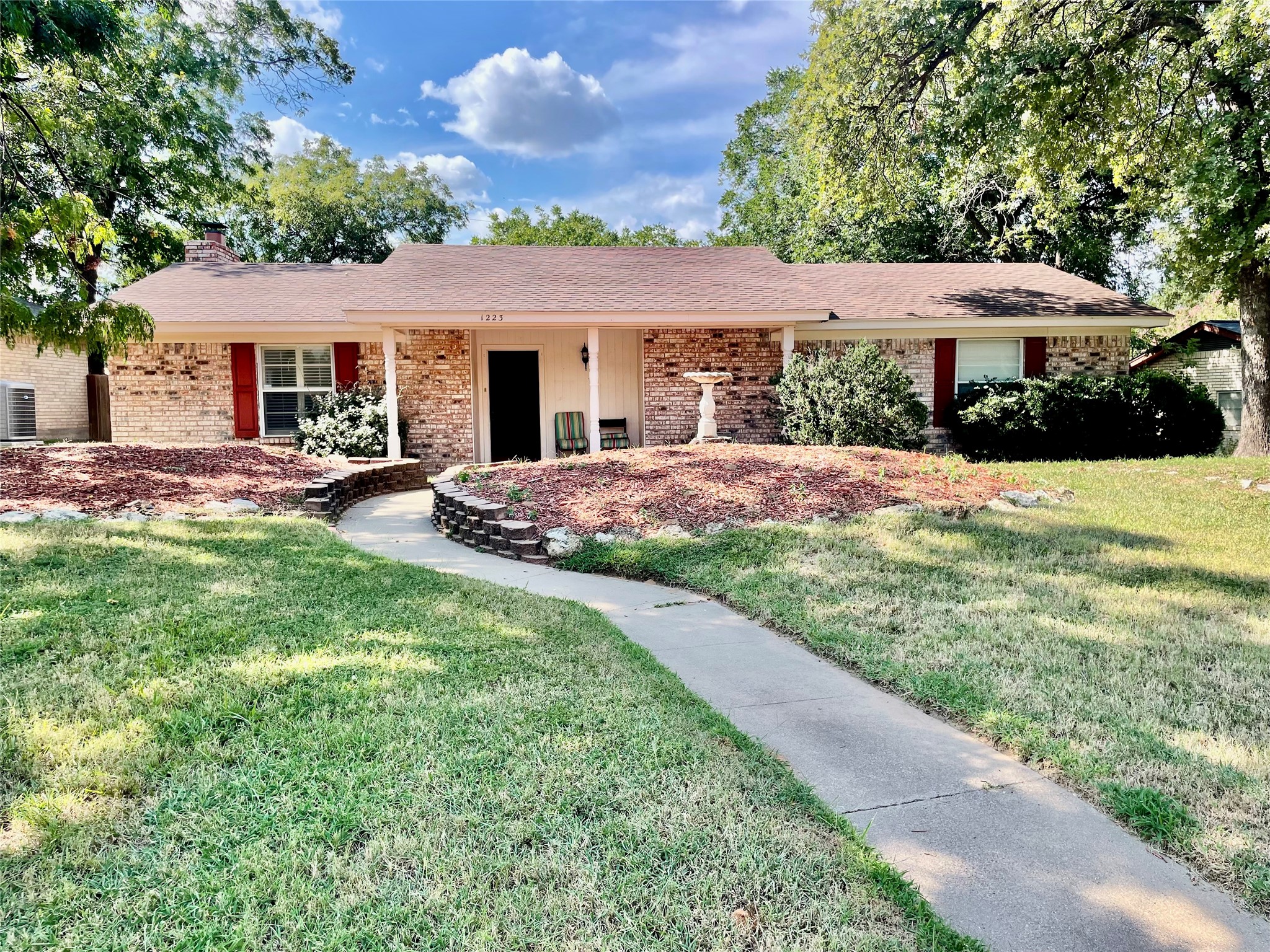 1223 Mockingbird Street Stephenville TX 76401