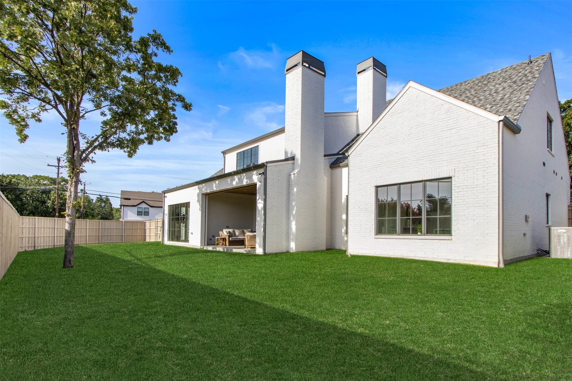 10335 Hedgeway Drive Dallas TX 75229