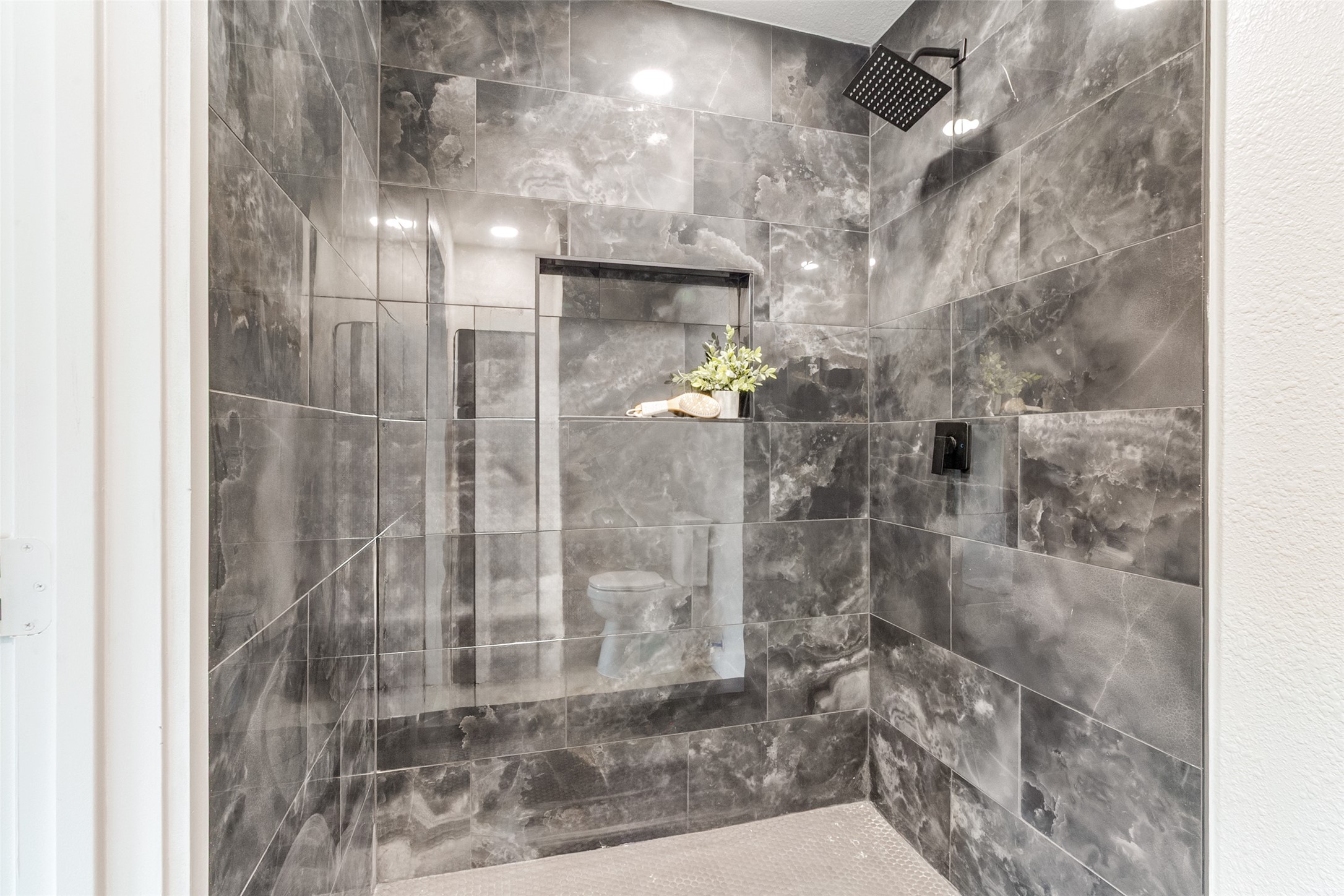 706 Via Del Rey Mesquite TX 75150