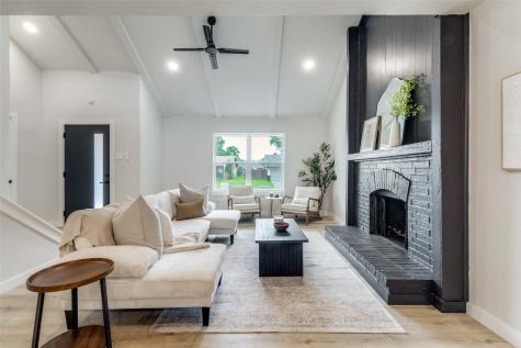 706 Via Del Rey Mesquite TX 75150
