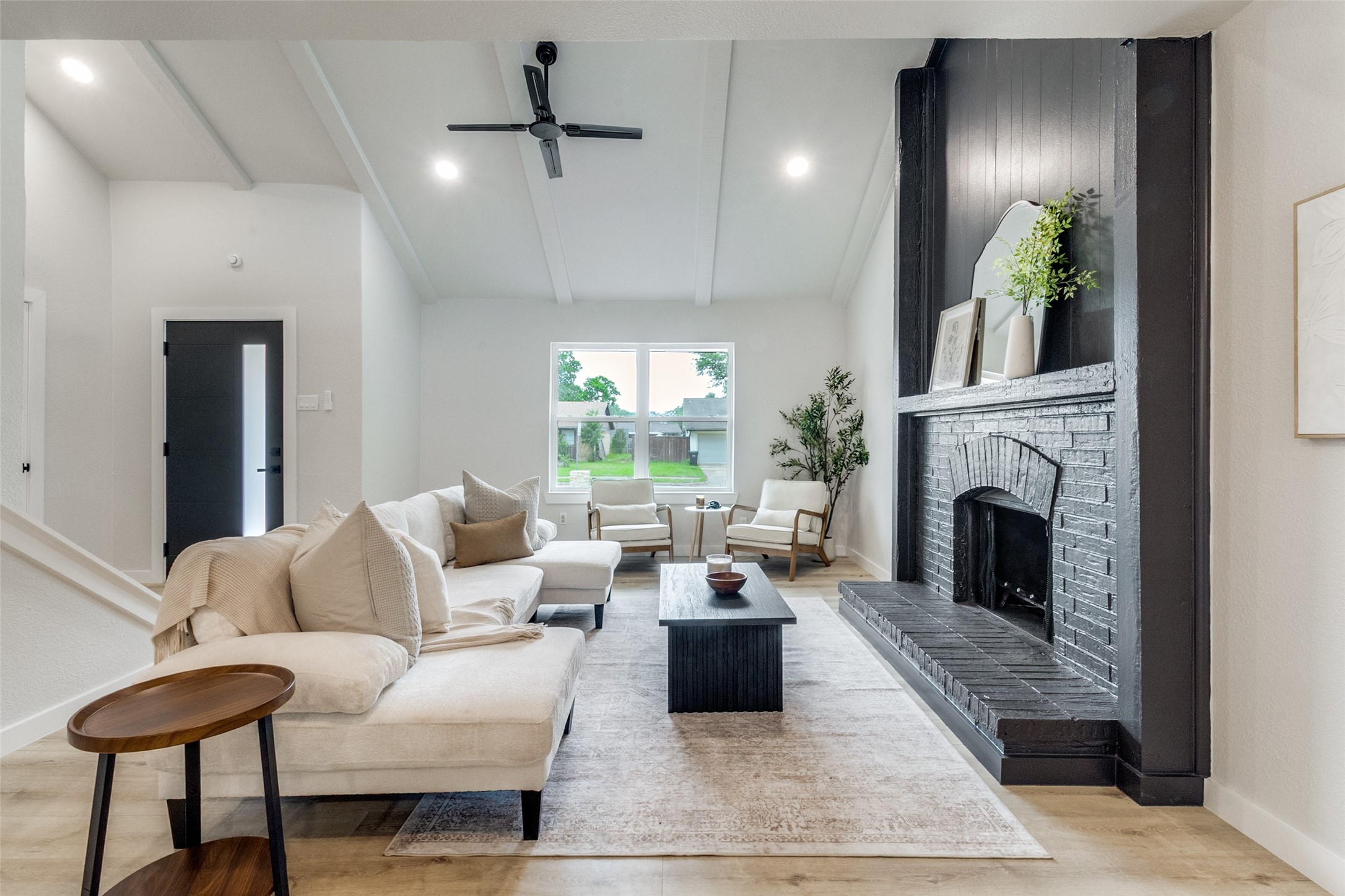 706 Via Del Rey Mesquite TX 75150