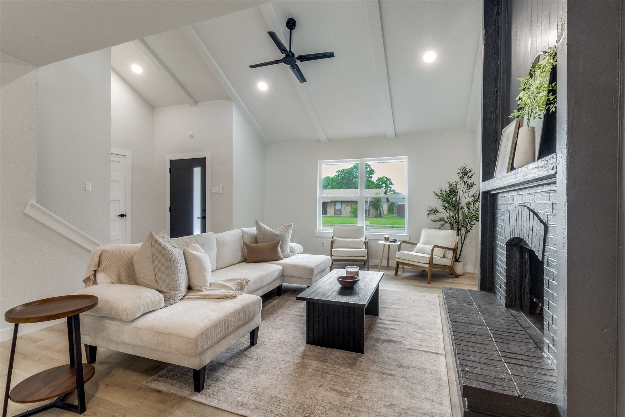 706 Via Del Rey Mesquite TX 75150