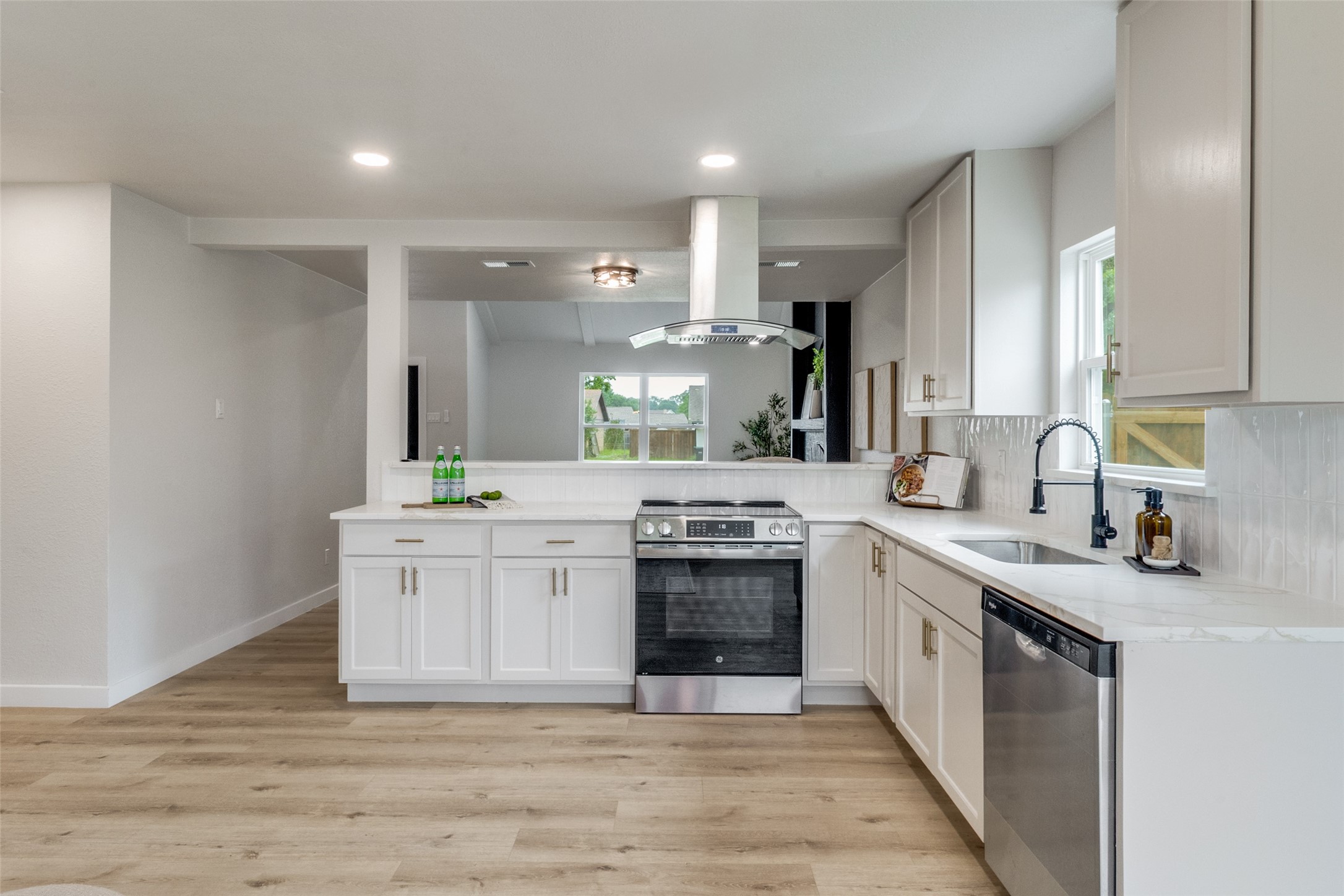 706 Via Del Rey Mesquite TX 75150