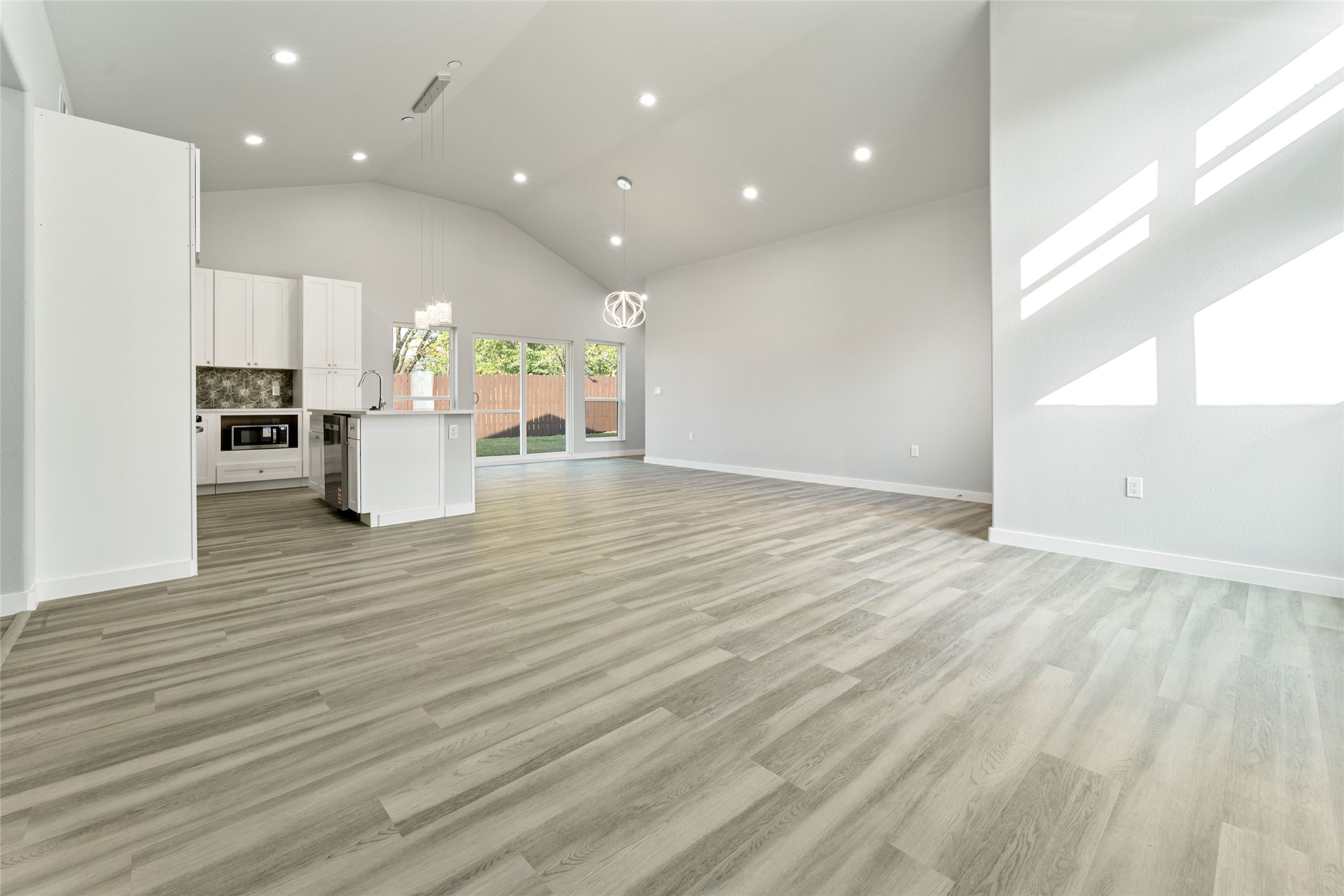 11915 Carson Balch Springs TX 75180