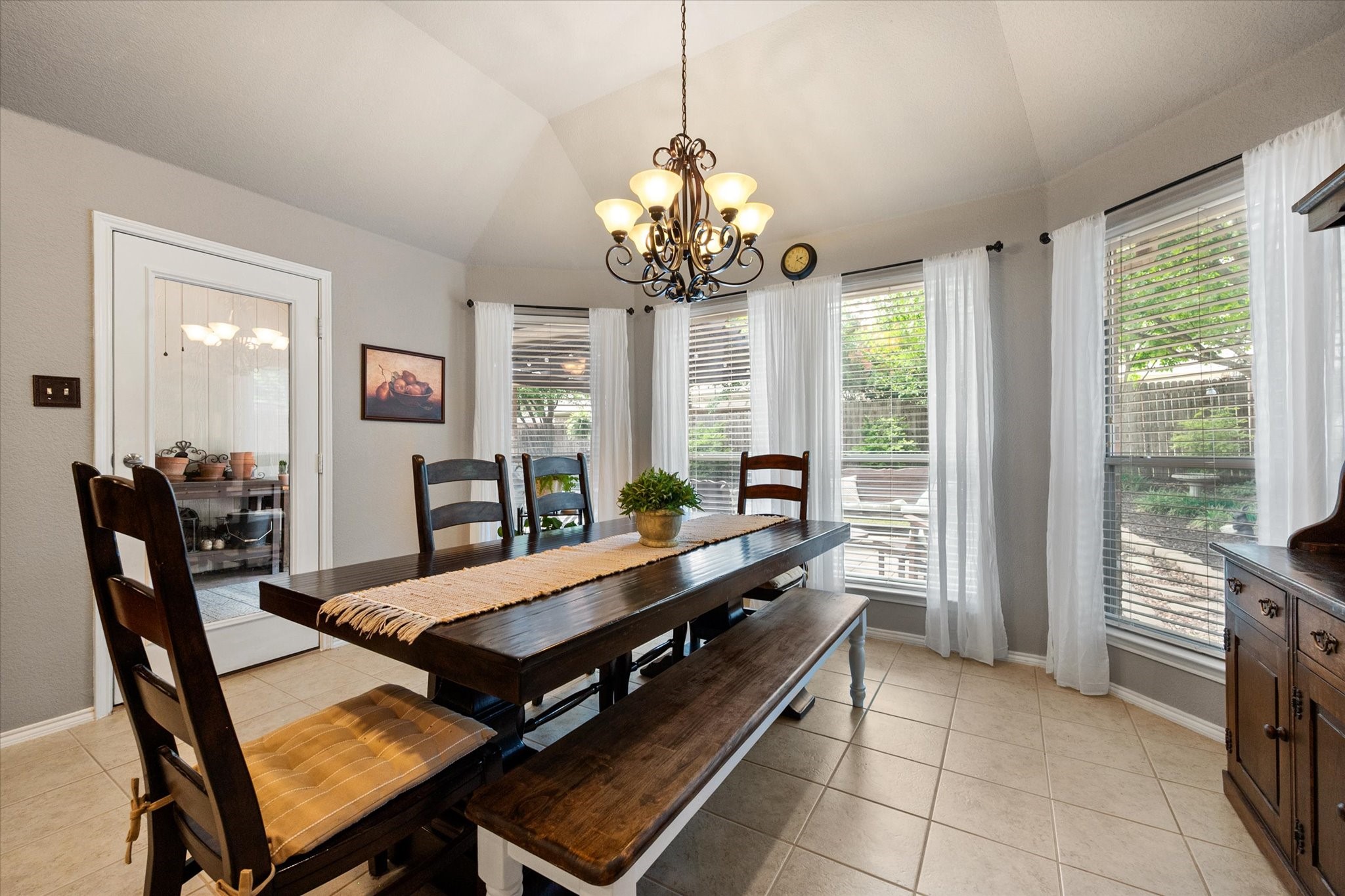 909 Mesquite Drive Burleson TX 76028