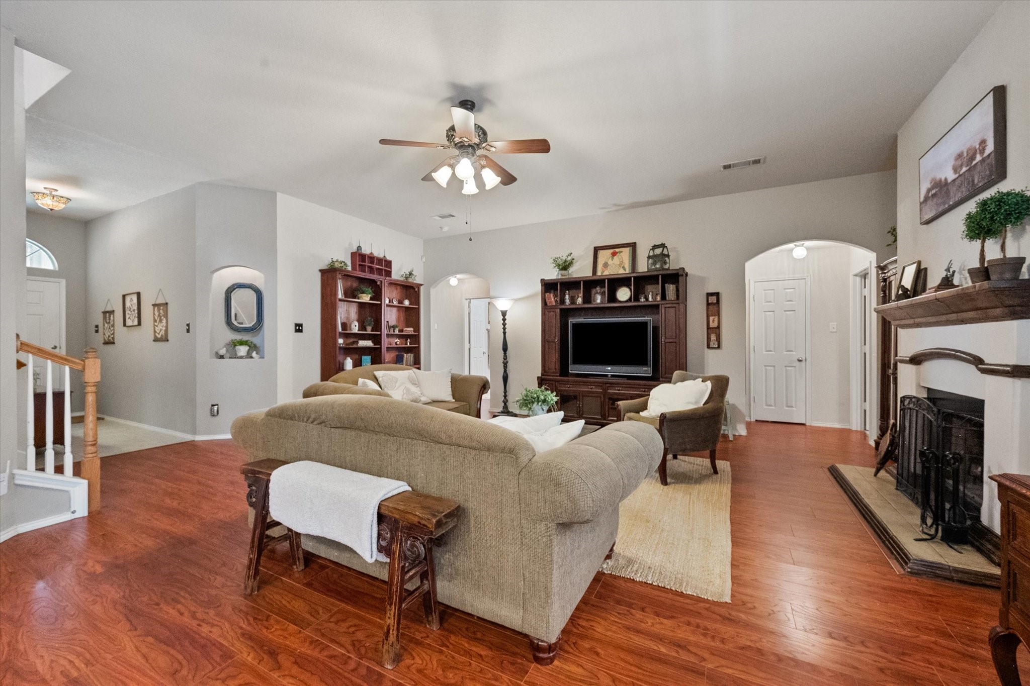 909 Mesquite Drive Burleson TX 76028