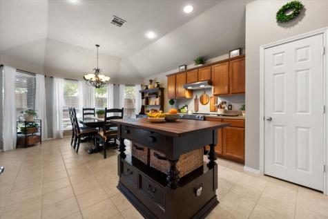 909 Mesquite Drive Burleson TX 76028