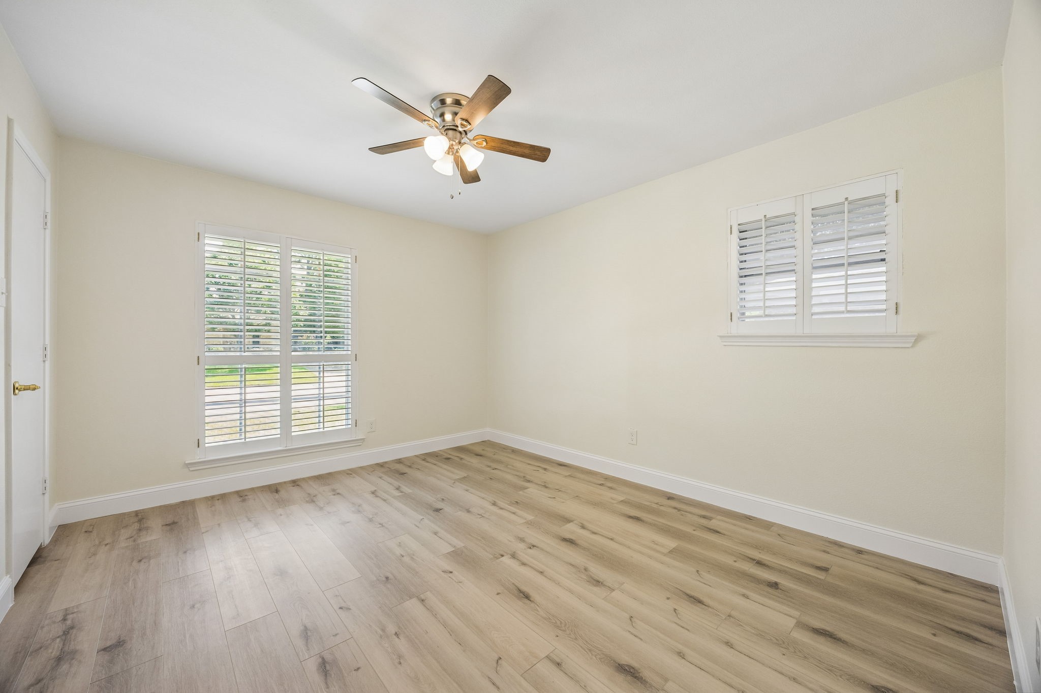 904 Shelley Drive Arlington TX 76012