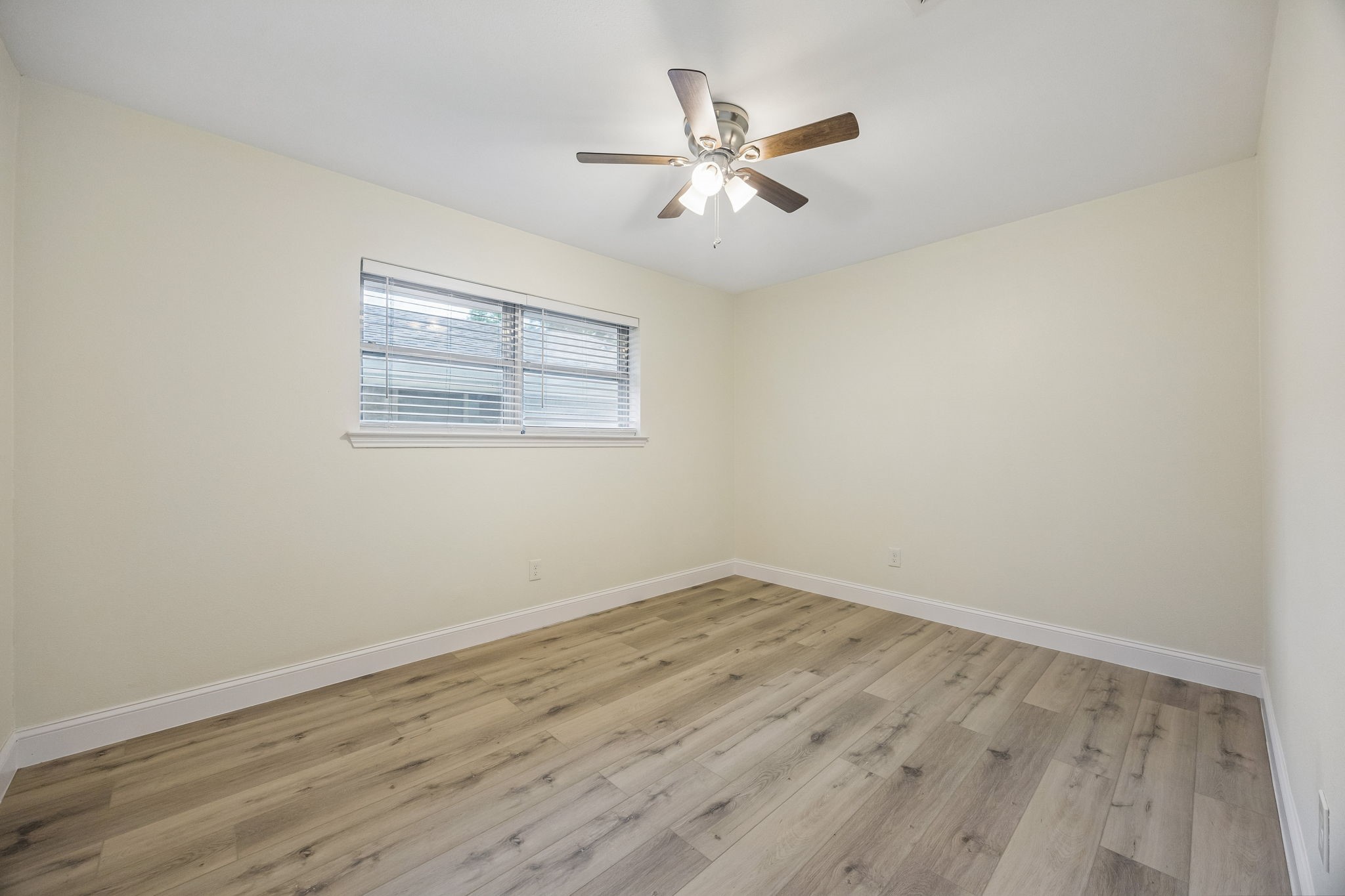 904 Shelley Drive Arlington TX 76012