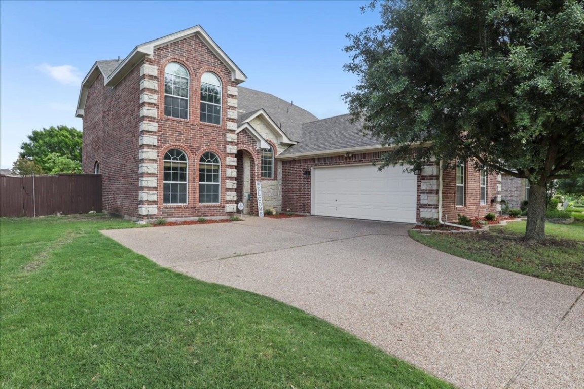 5521 La Bandera Trail Benbrook TX 76126
