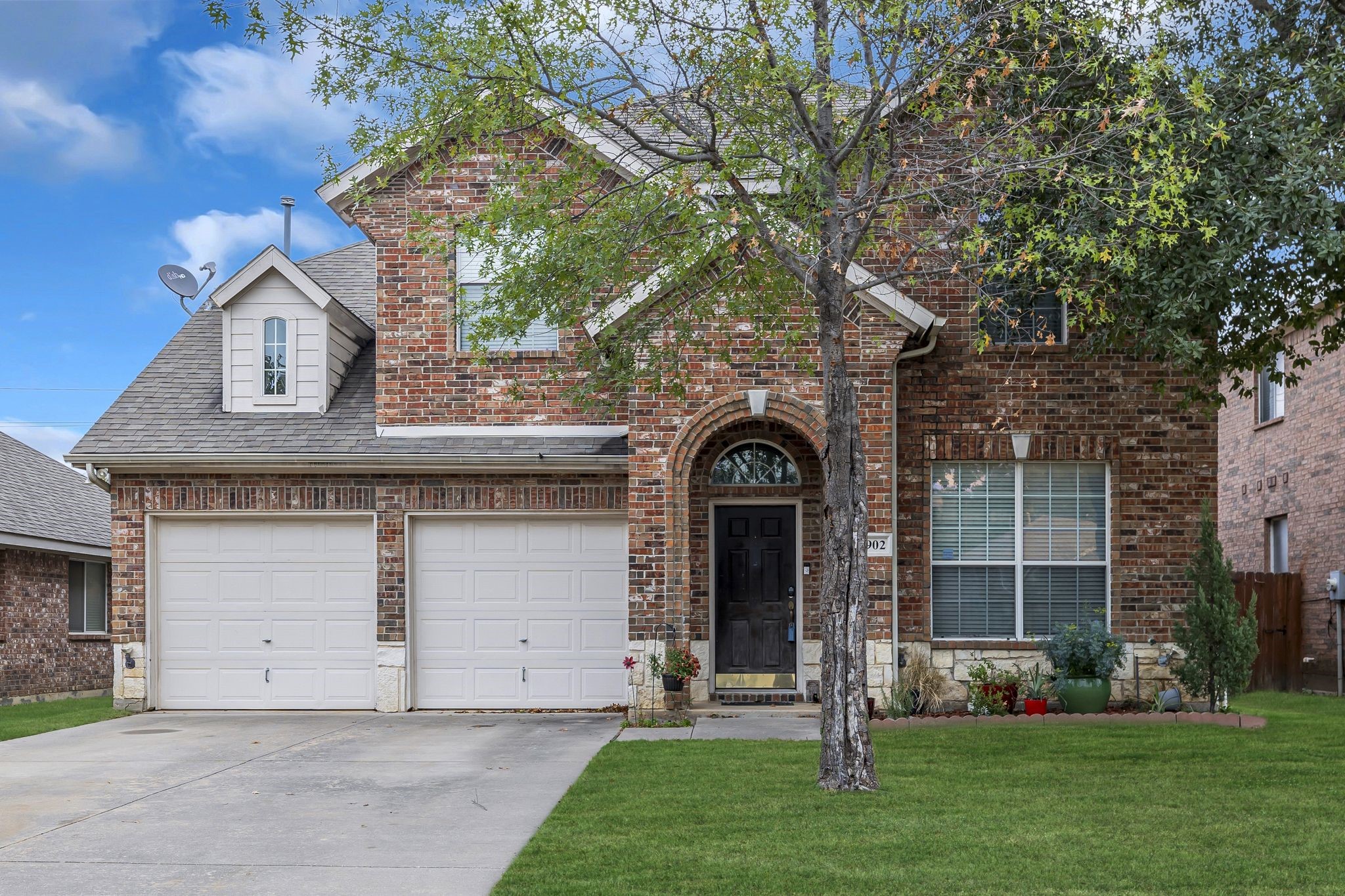 1902 Park Manor Court Euless TX 76039