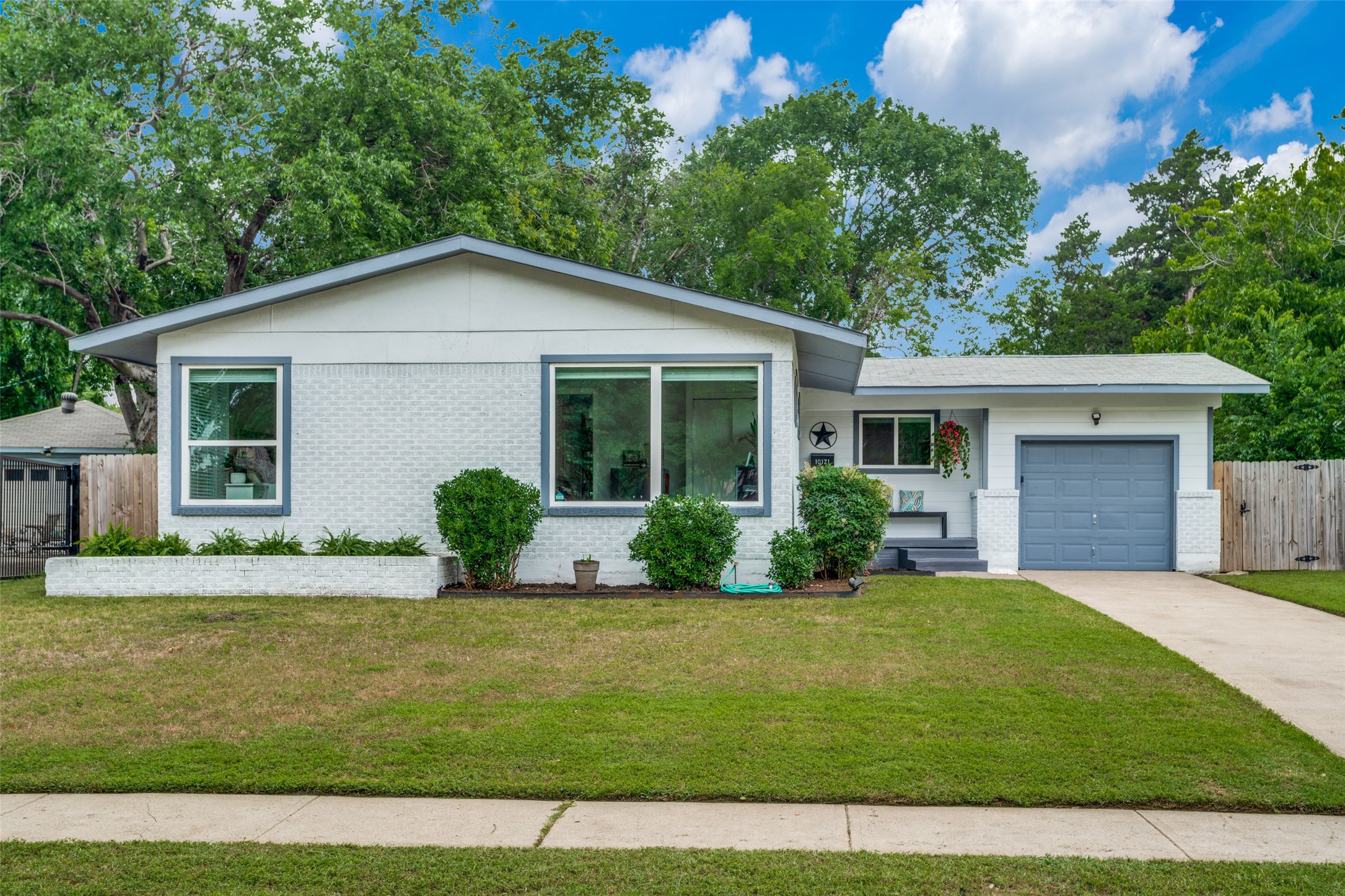 10171 Baronne Circle Dallas TX 75218