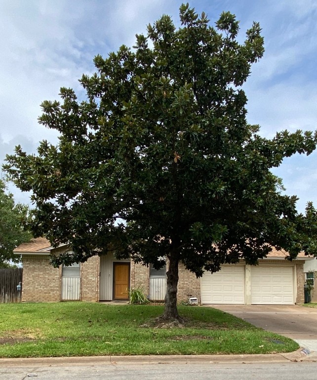 913 Venice Street Hurst TX 76053