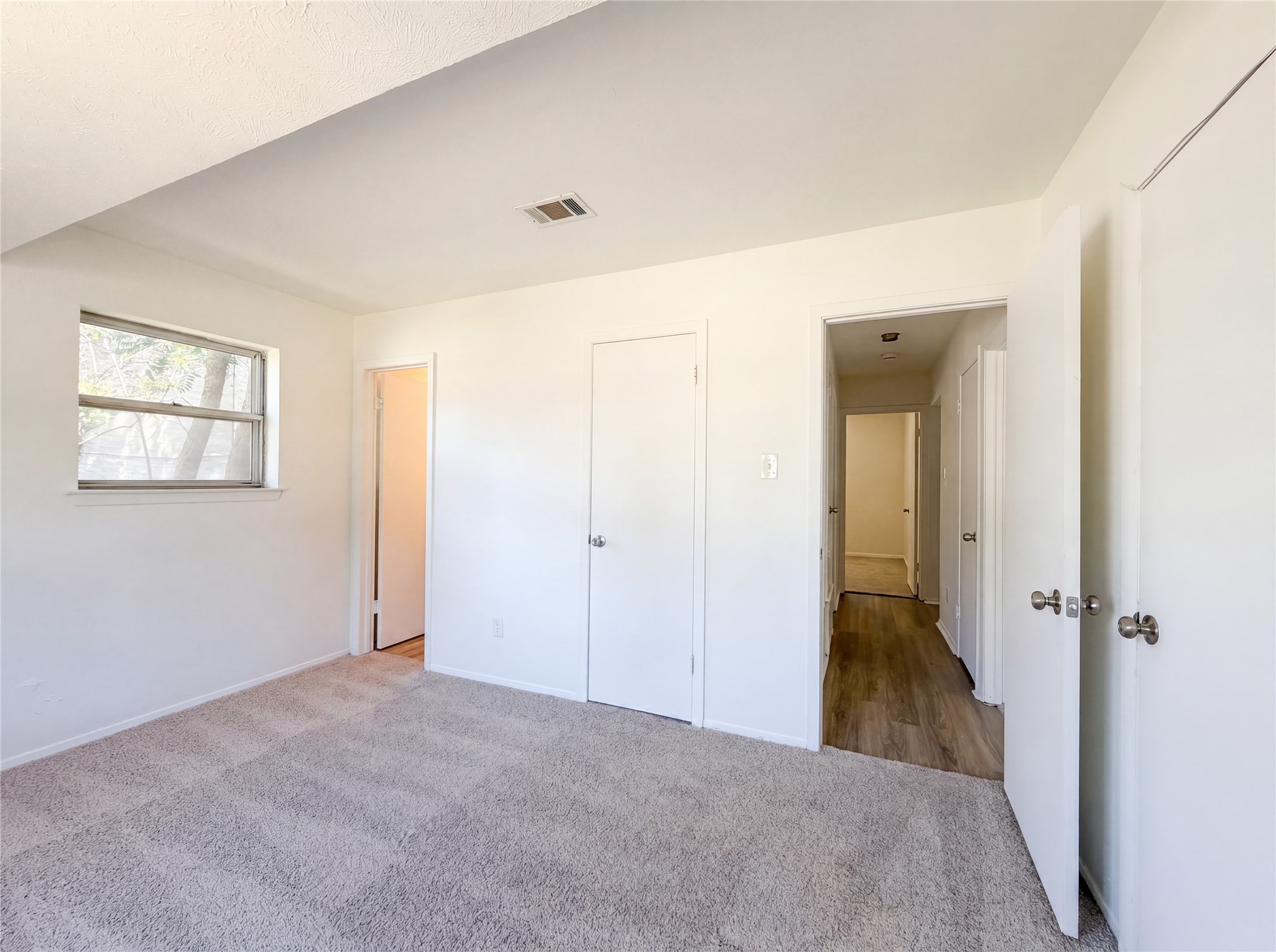 1500 Janann Avenue Arlington TX 76014